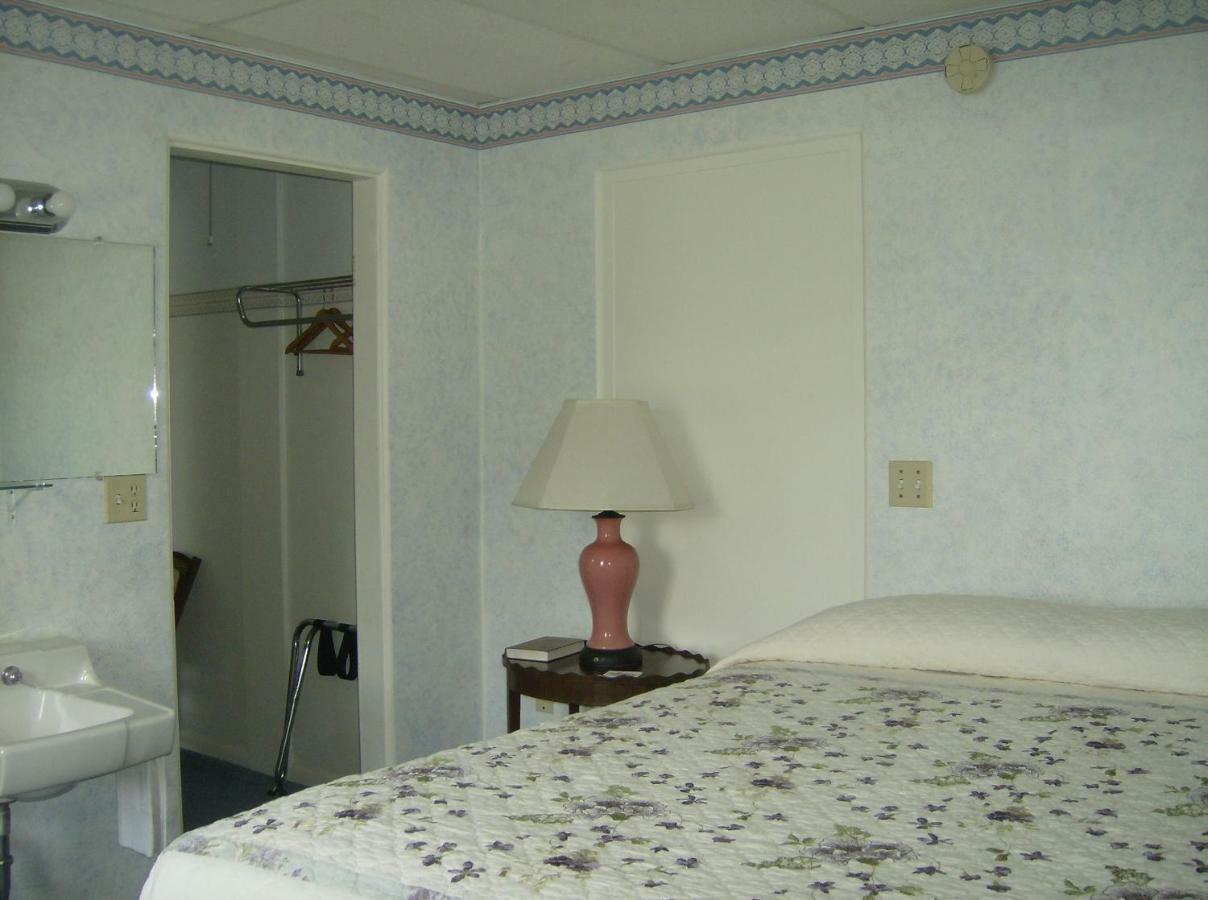 Boardwalk Inn 圣伊尼亚斯 外观 照片