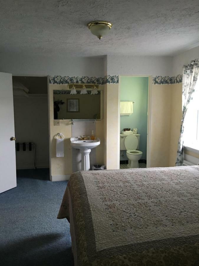 Boardwalk Inn 圣伊尼亚斯 外观 照片